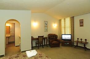 Victoria Railway Hotel