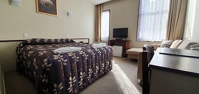 Victoria Railway Hotel