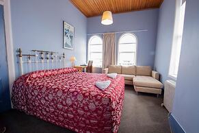 Victoria Railway Hotel