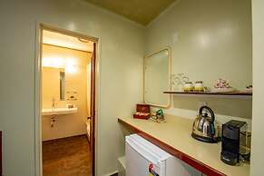 Victoria Railway Hotel