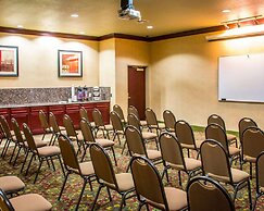 Sleep Inn & Suites at Six Flags