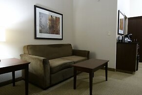 Ramada by Wyndham Weyburn