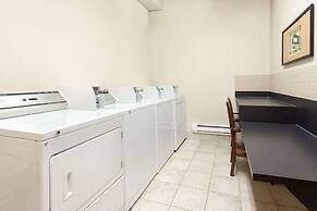 Ramada by Wyndham Weyburn