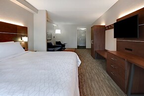 Holiday Inn Express & Suites Smyrna by IHG