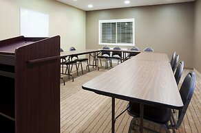 Holiday Inn Express Devils Lake by IHG