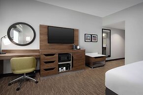 Hampton Inn & Suites-Knoxville/North I-75