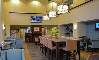 Hampton Inn & Suites-Knoxville/North I-75