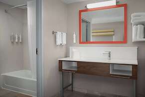 Hampton Inn & Suites-Knoxville/North I-75