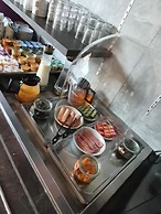 BRIT HOTEL CONFORT NEVERS Centre Gare