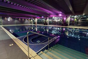 Village Hotel Leeds South