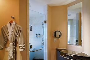 Pullman Shanghai Central-in XinTianDi & Yu Garden Area