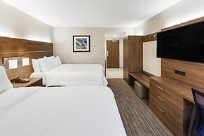 Holiday Inn Express Hotel & Suites Tilton - Lakes Region by IHG