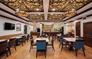 Ayres Hotel Redlands – Loma Linda