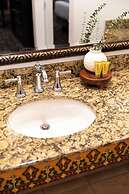 Ayres Hotel Redlands – Loma Linda