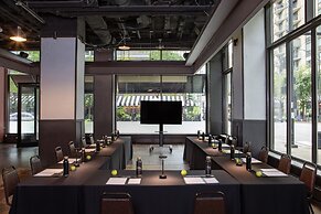 Hotel Felix River North/Magnificent Mile