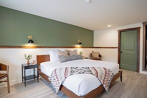 Petty Ranch Inn