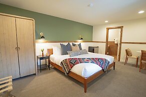Petty Ranch Inn