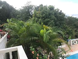 Retreat Guesthouse Luxury Suites