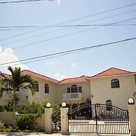 Retreat Guesthouse Luxury Suites