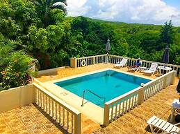 Retreat Guesthouse Luxury Suites