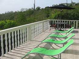 Retreat Guesthouse Luxury Suites