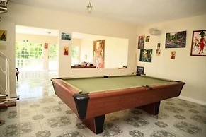 Retreat Guesthouse Luxury Suites