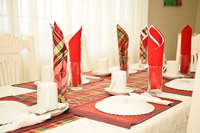 Retreat Guesthouse Luxury Suites