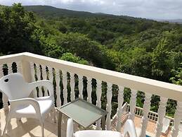 Retreat Guesthouse Luxury Suites