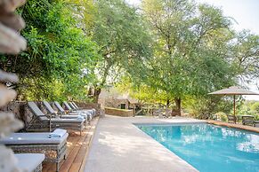 Thornybush Game Lodge
