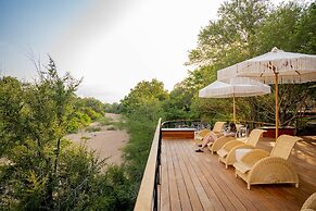 Thornybush Game Lodge