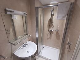 Rose In Vale Country House Hotel