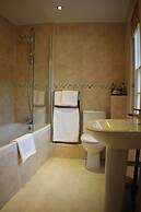 Rose In Vale Country House Hotel