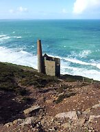 Rose In Vale Country House Hotel