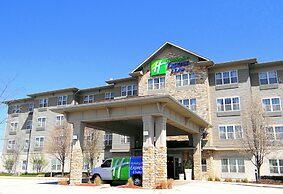 Holiday Inn Express & Suites Chicago West-Roselle, an IHG Hotel