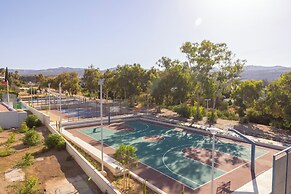 Kapetanios Aqua Resort