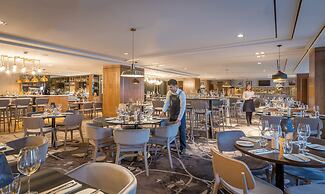 Clayton Hotel Dublin Airport