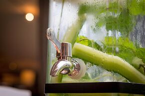 Clayton Hotel Dublin Airport