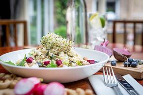 Clayton Hotel Dublin Airport