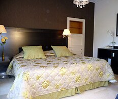 Hotel Diana