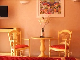 Hotel Diana