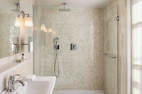 Hotel Monge