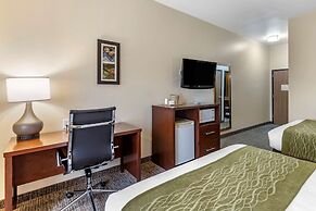 Comfort Inn & Suites Greenville I-70