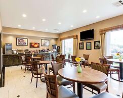 Comfort Inn And Suites Winnie