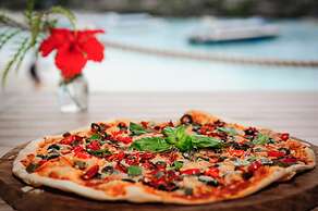 Hai Tide Beach Resort