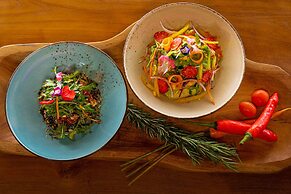 Hai Tide Beach Resort