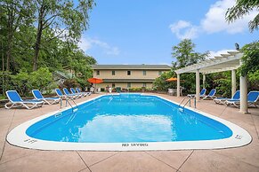 Howard Johnson by Wyndham Traverse City