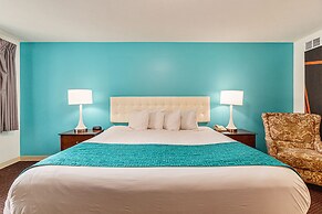 Howard Johnson by Wyndham Traverse City