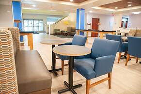 Holiday Inn Express & Suites Winona by IHG