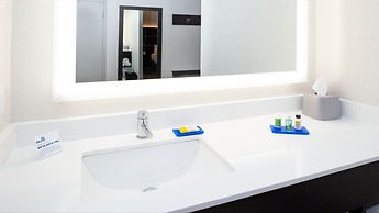 Holiday Inn Express West Cincinnati by IHG