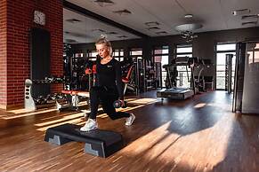 City Park Hotel & Residence